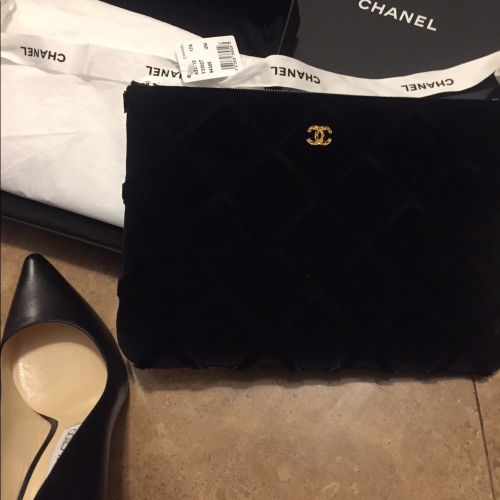 Velvet chanel Clutch